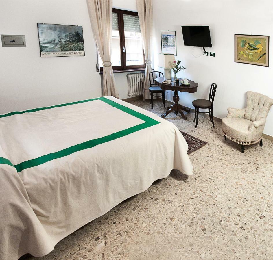 Le Stanze Di Bruno Bed & Breakfast เปสการา ภายนอก รูปภาพ