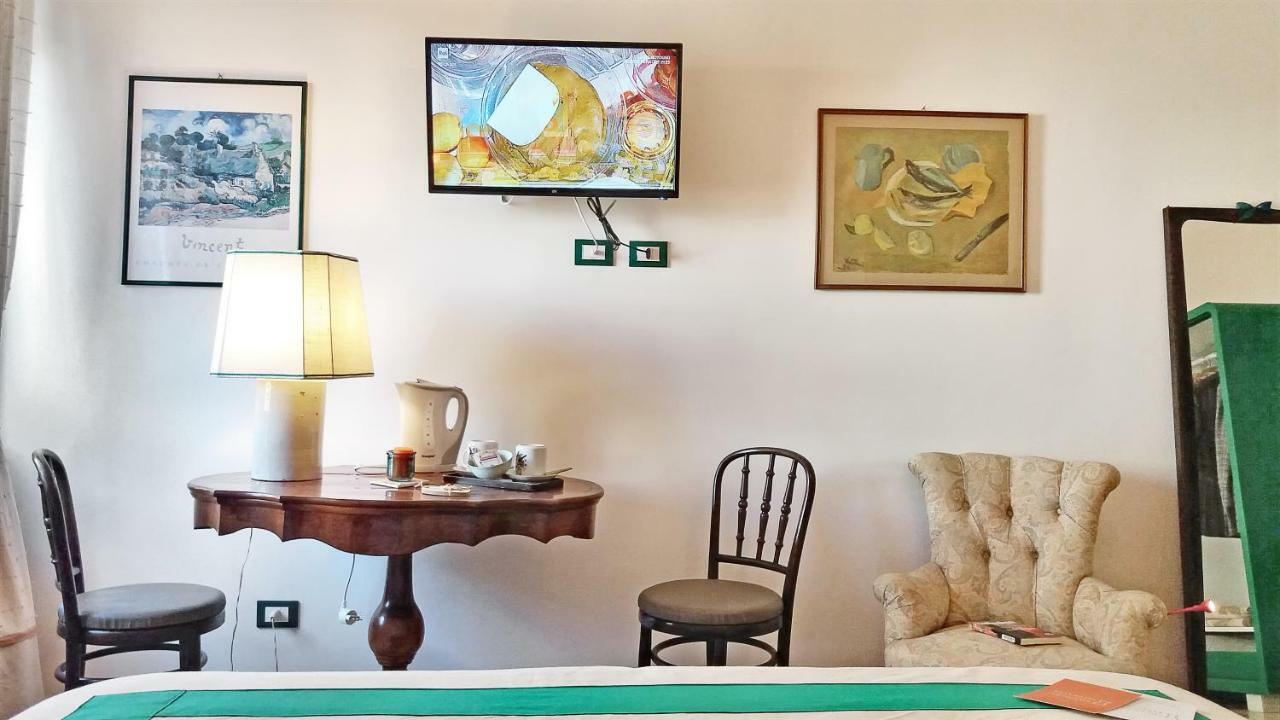 Le Stanze Di Bruno Bed & Breakfast เปสการา ภายนอก รูปภาพ